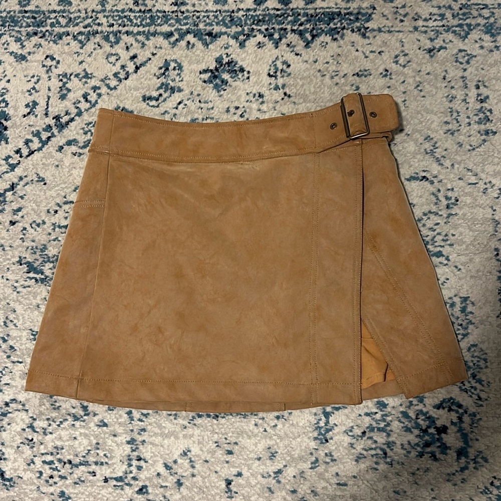 Free People camel mini skirt with buckle size 8